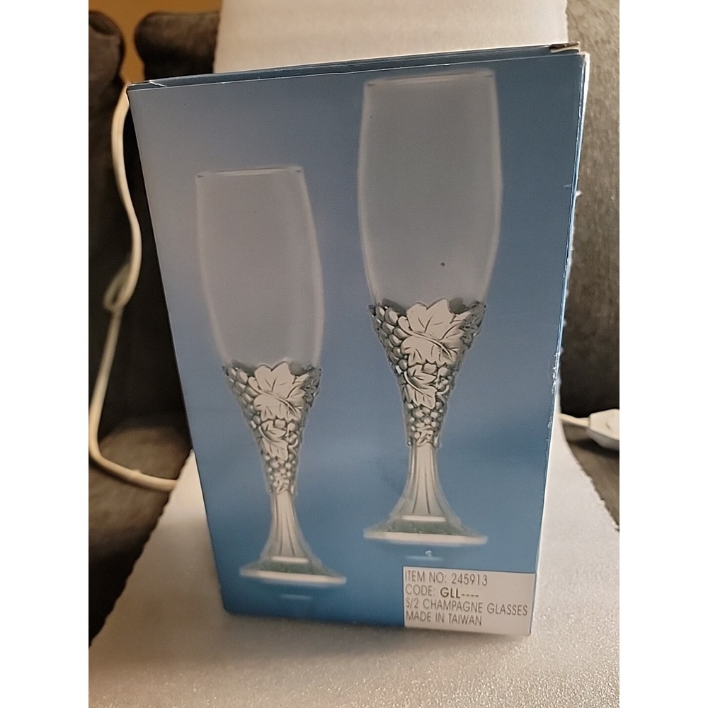 Set‎ of 2 Pewter Collection Champagne Glasses New In Box Stunning